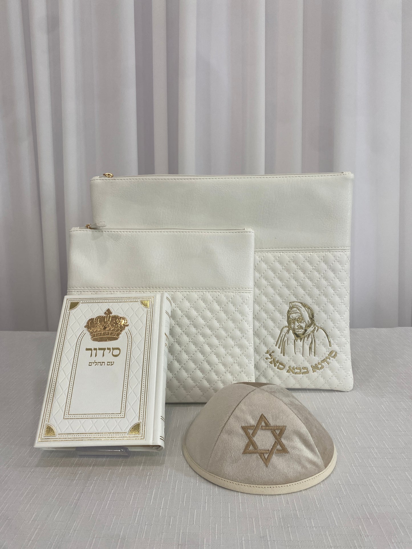 סט חתנים לבן זהוב