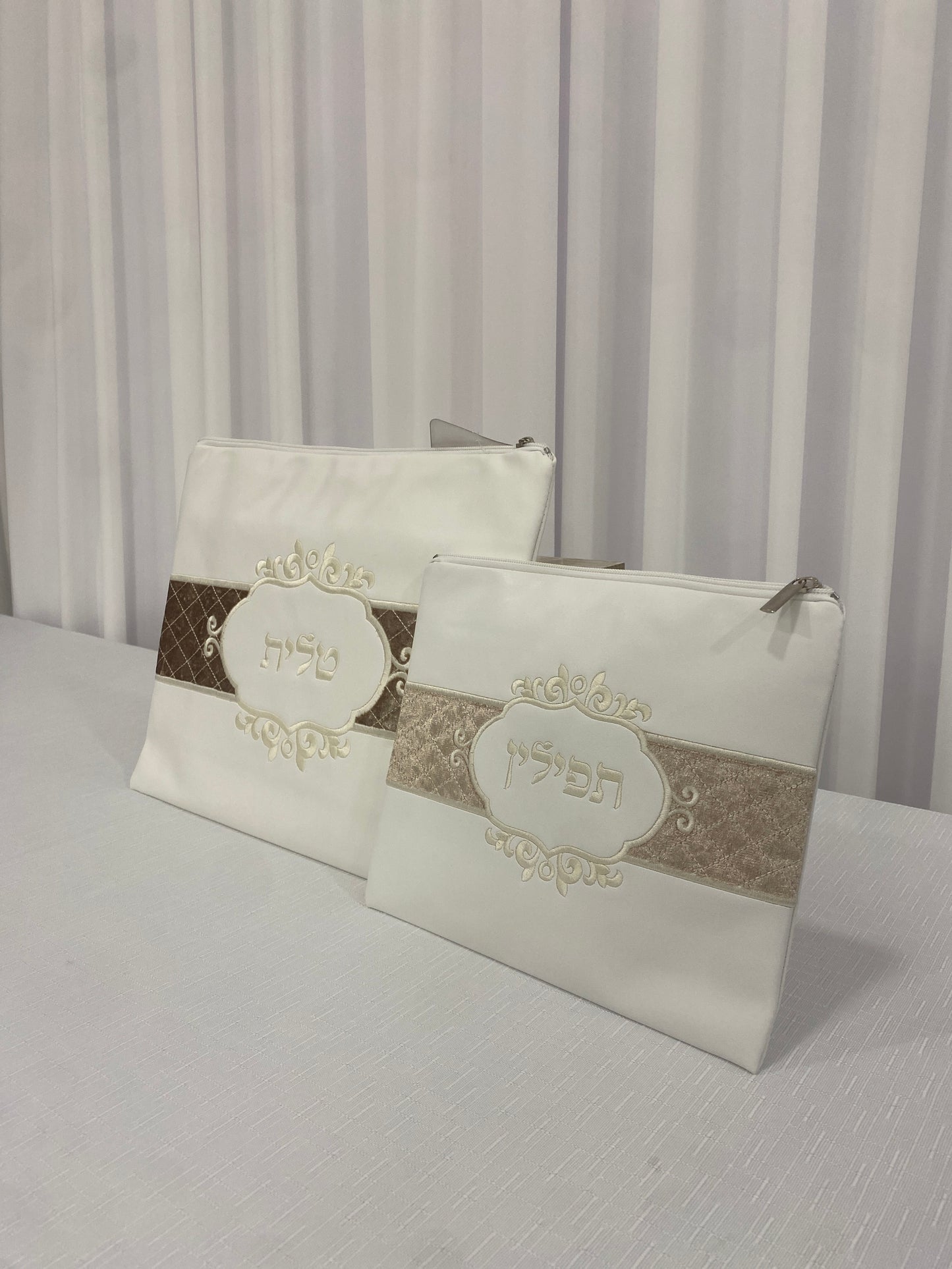 סט כיסוי טלית ותפילין לבן