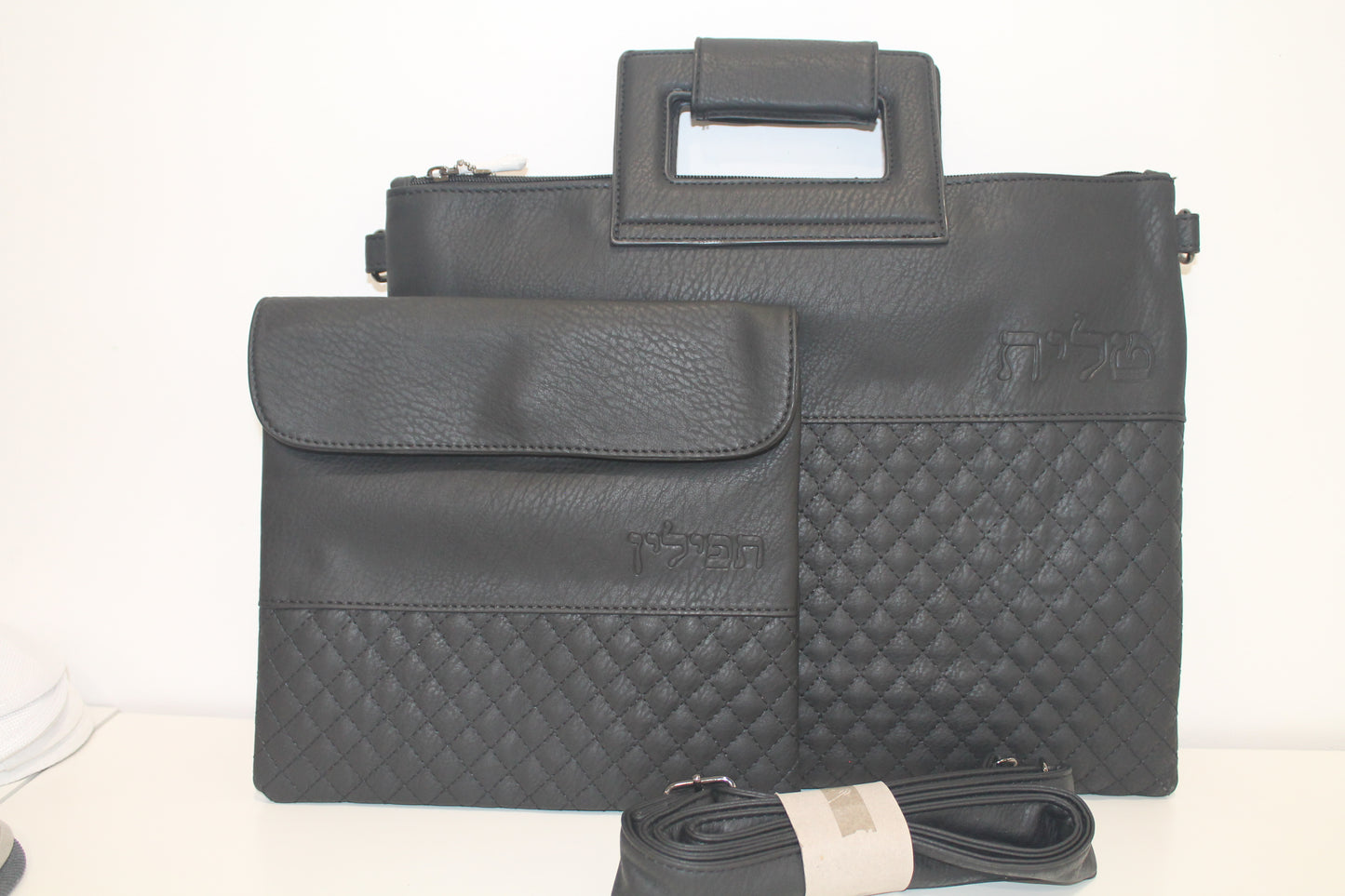 כיסוי טלית ותפילין עם ידית ורצועת נשיאה דגם דמוי עור שחור