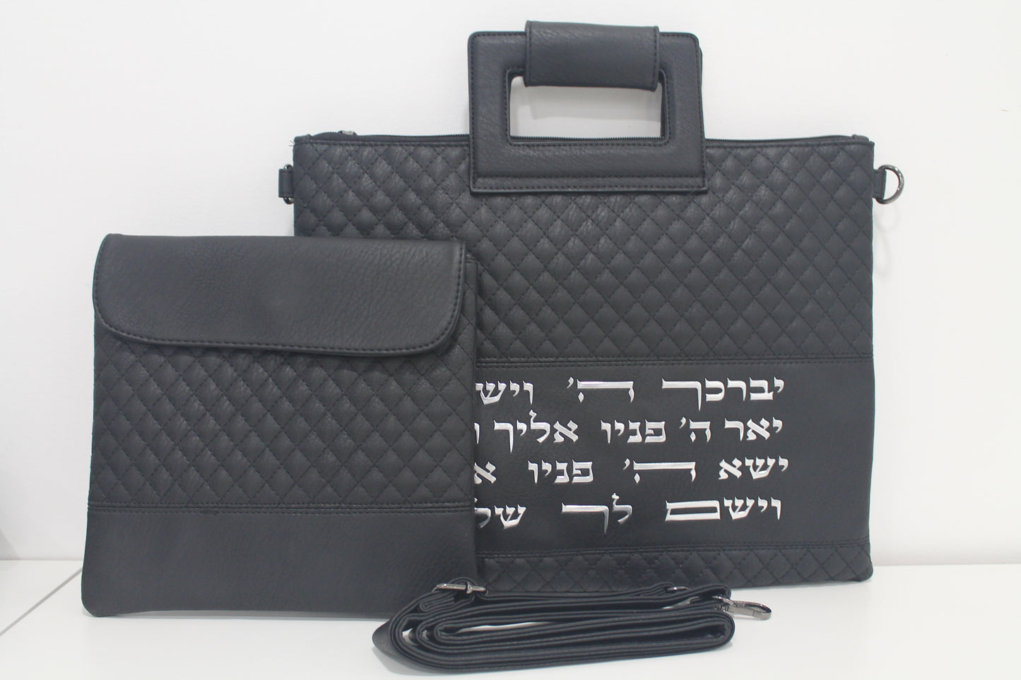 כיוסי טלית ותפילין עם ידית ורצועת נשיאה דגם דמוי עור שחור