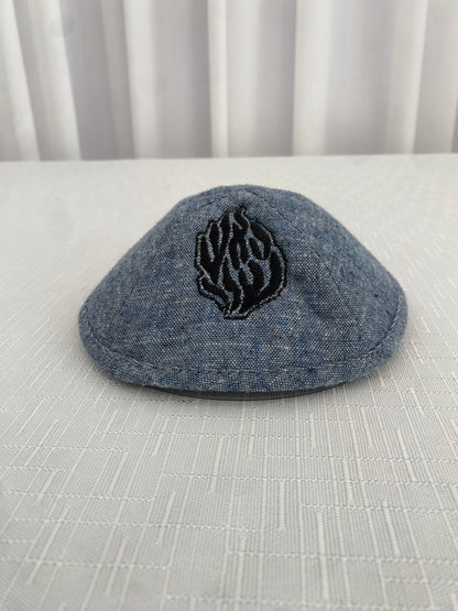 כיפה כחול ג׳ינס האש שלי שחור