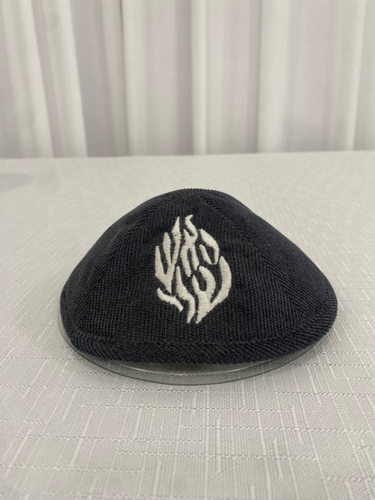 כיפה קורדרוי האש שלי לבן